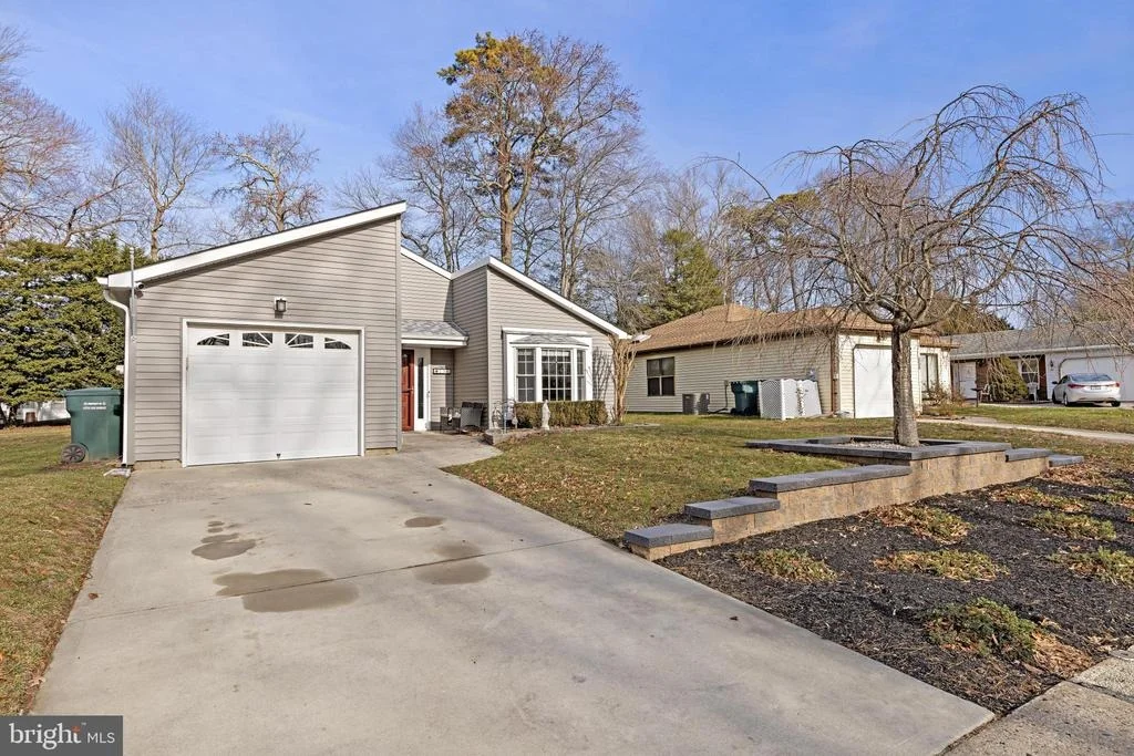 Photo of 256 VALLEY FORGE DRIVE