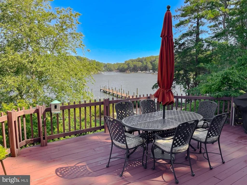 Photo of 222 HARBOR DRIVE