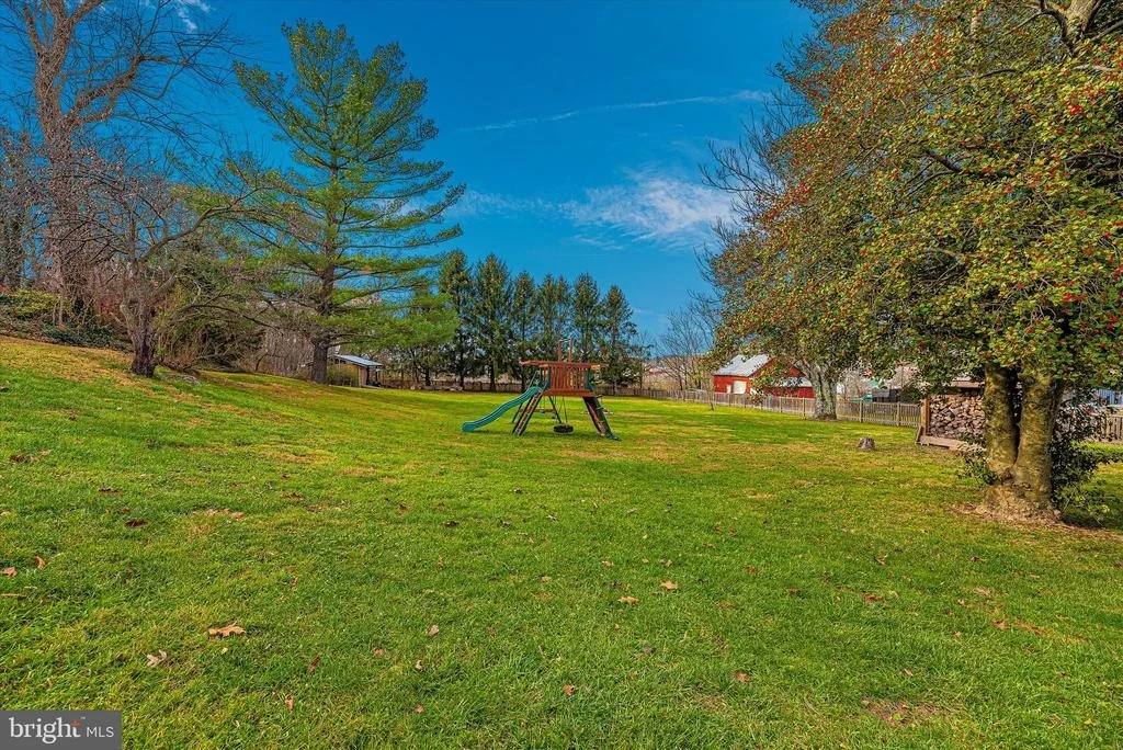 Photo of 9002 WALNUT STREET