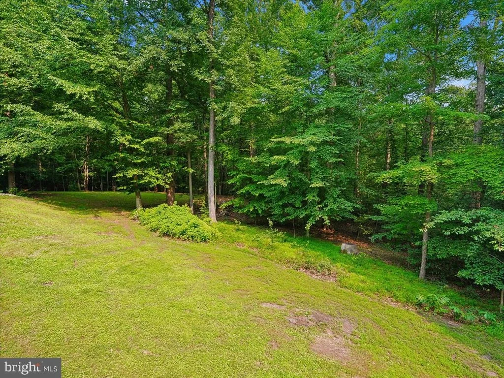 Photo of 8253 HONEYSUCKLE ROAD