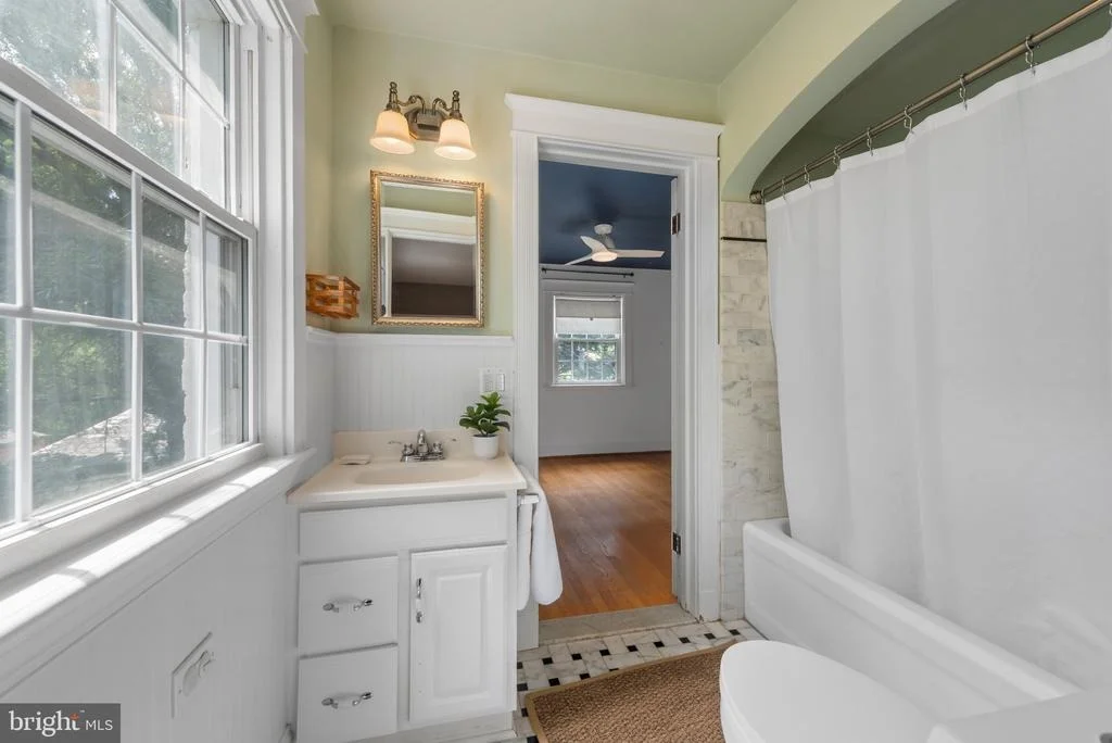 Photo of 1111 ARGONNE DRIVE
