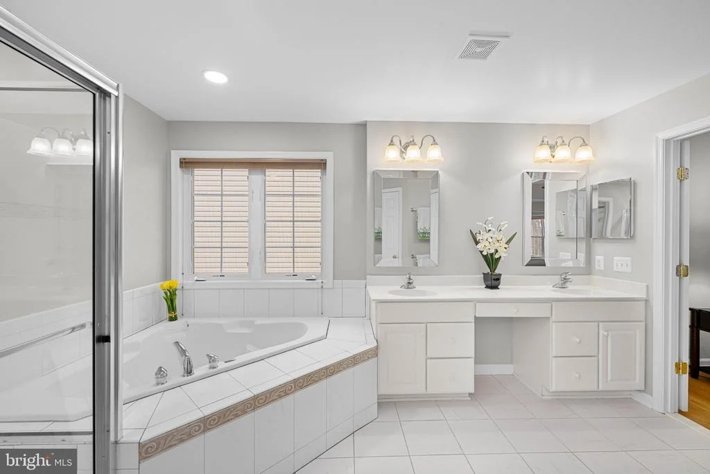 Photo of 8068 PAPER BIRCH DRIVE