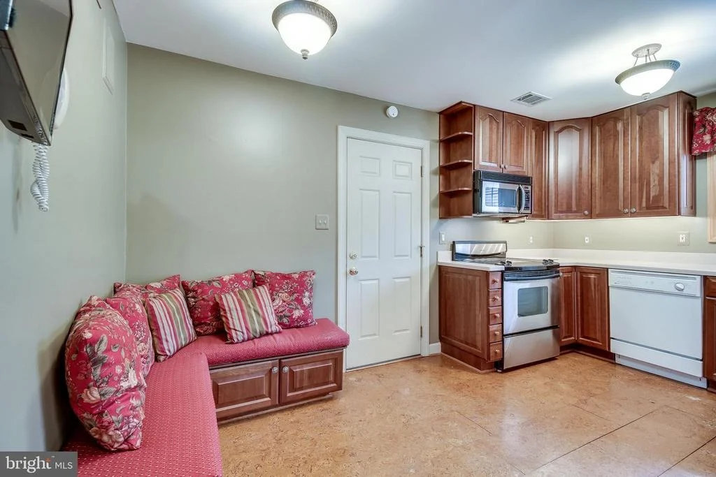 Photo of 5204 PUMPHREY DRIVE