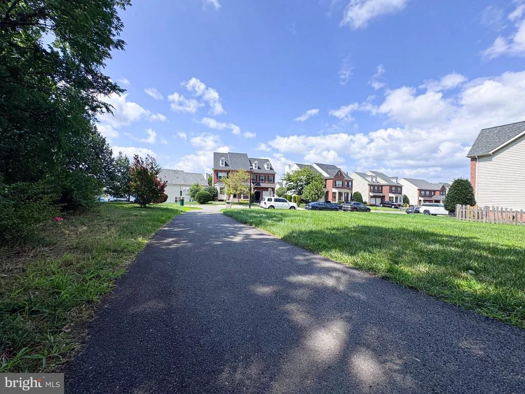 Photo of 22827 OAKGROVE ROAD