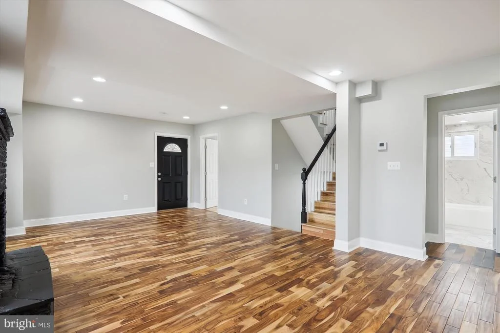 Photo of 7901 DARCY ROAD