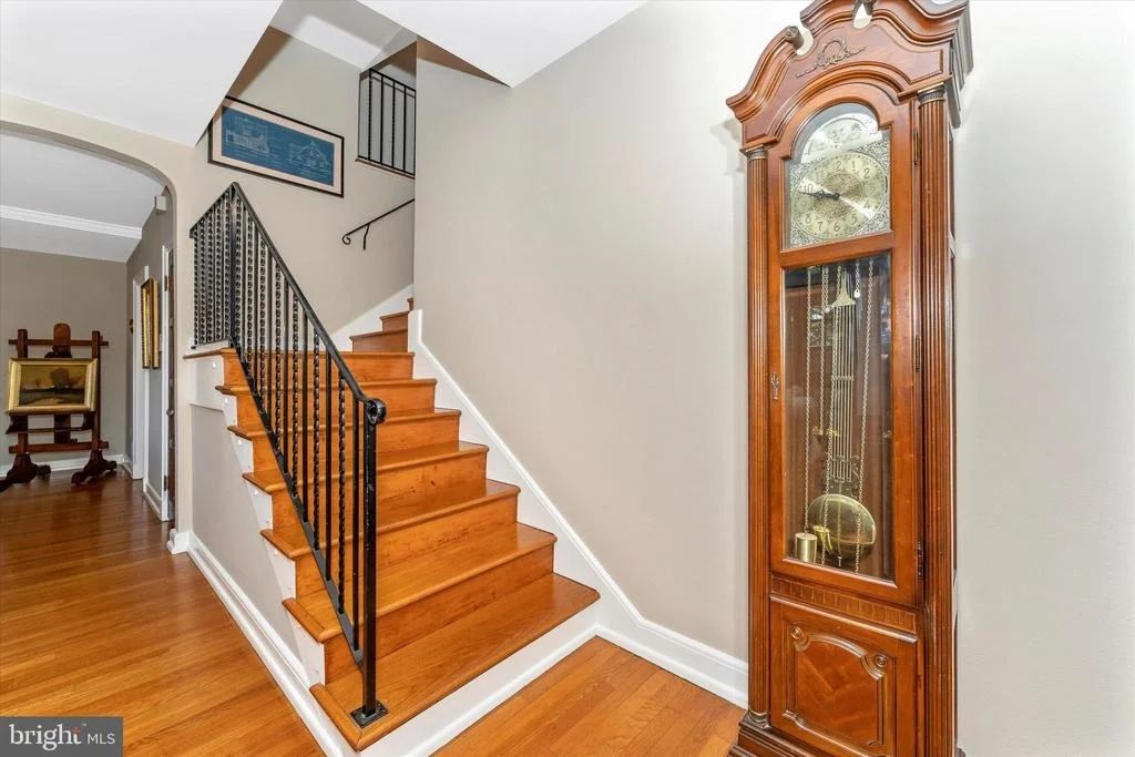 Photo of 402 W 2ND STREET