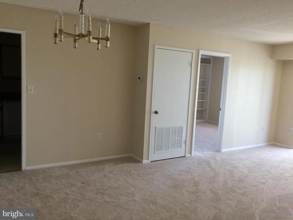 Photo of Unit 21005 at 15107 INTERLACHEN DRIVE
