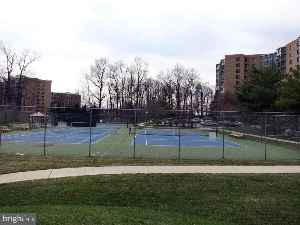 Photo of Unit 1311 at 15101 INTERLACHEN DRIVE