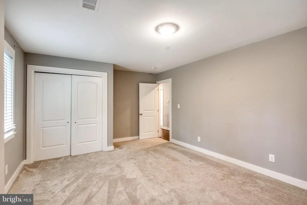 Photo of 3319 MAIL ROAD
