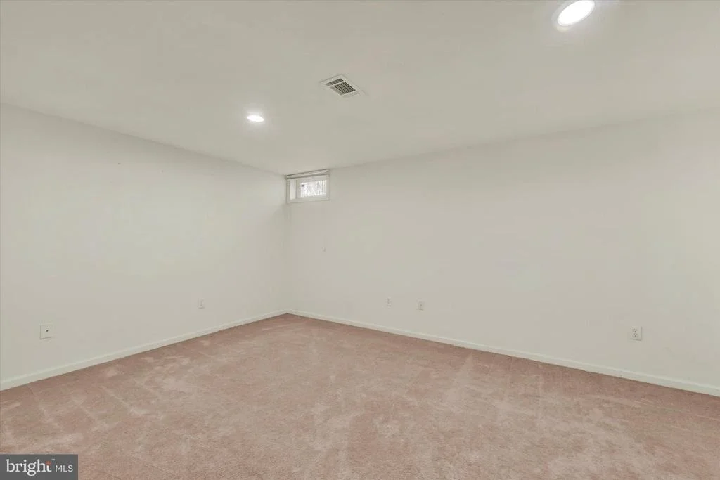 Photo of 1590 CHAPMAN ROAD