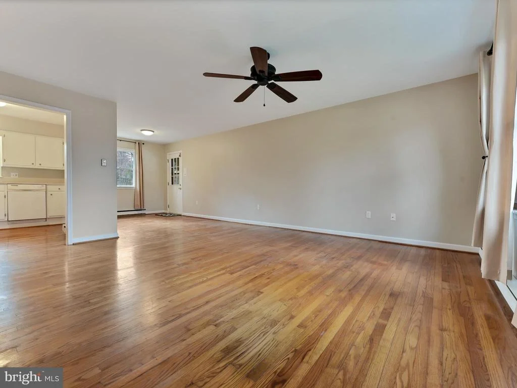 Photo of 7299 BEECHTREE LANE
