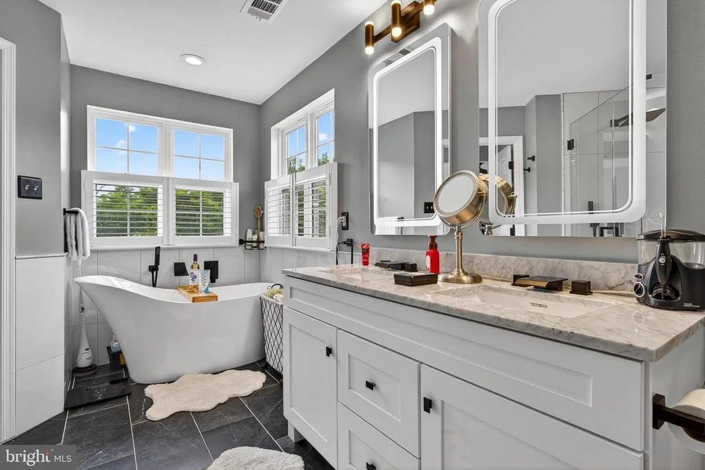 Photo of 5510 OVERLOOK CIRCLE