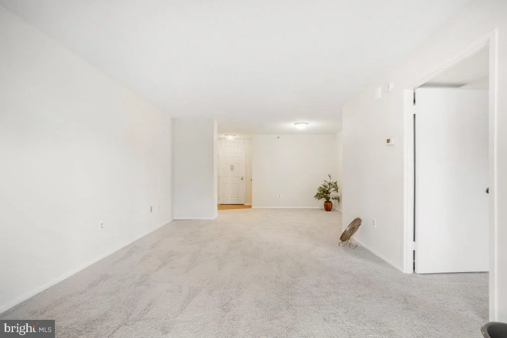 Photo of Unit 2321 at 15107 INTERLACHEN DRIVE