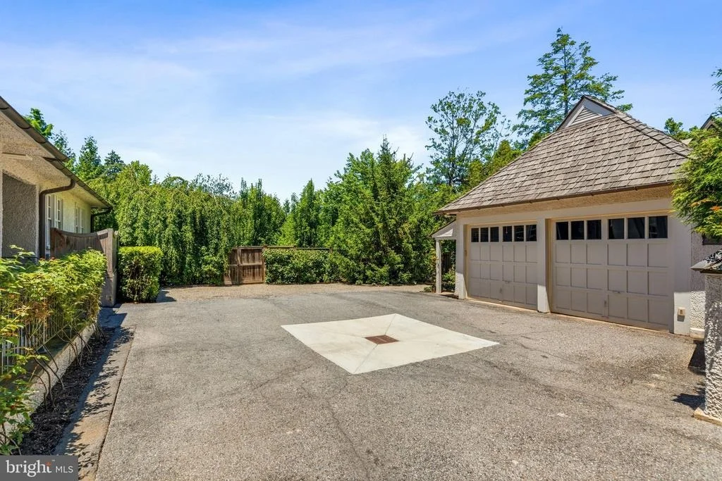 Photo of 7600 EXETER ROAD