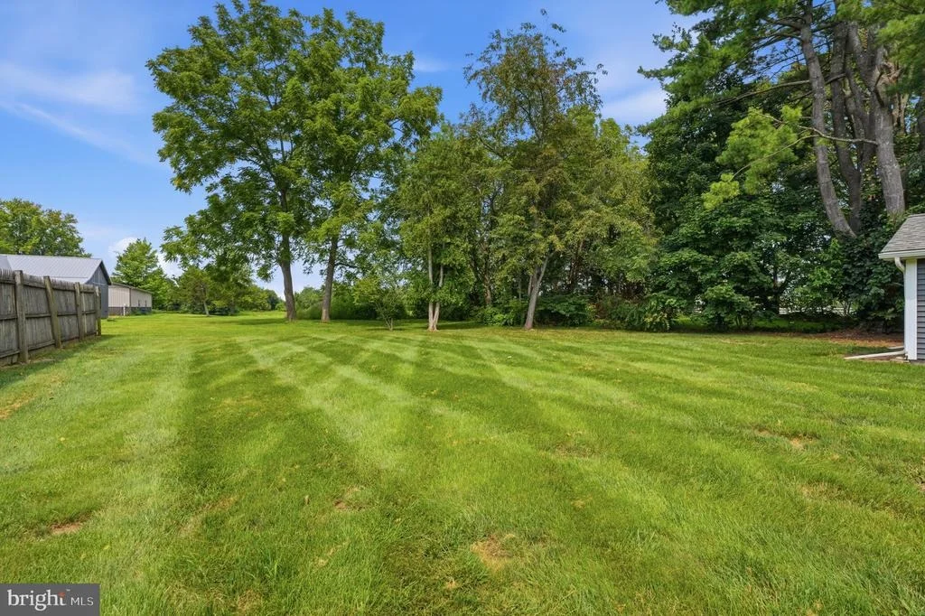 Photo of 1633 REED ROAD