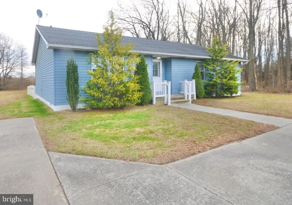 Photo of 298 N HOOK ROAD