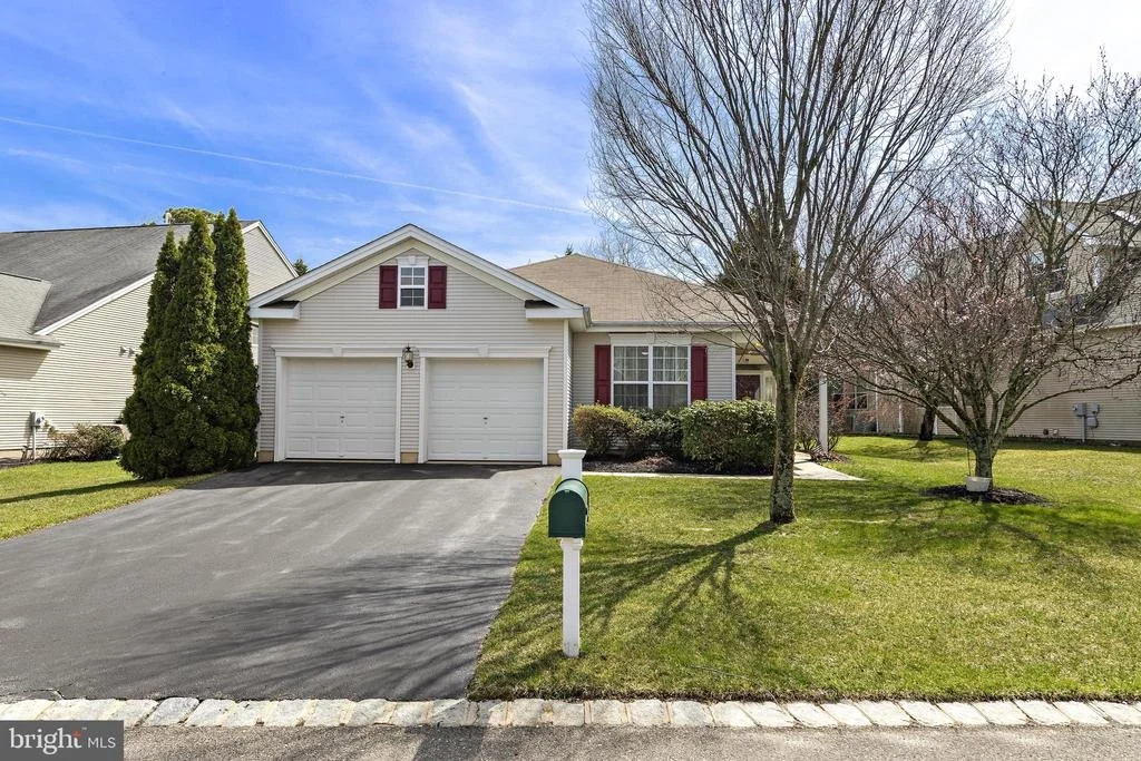 Photo of 71 GOLF VIEW DRIVE