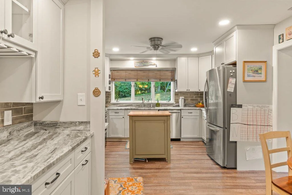 Photo of 4208 RAVENHURST CIRCLE