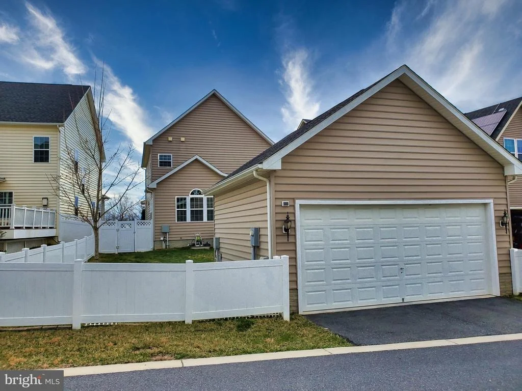 Photo of 11869 EMERALD GREEN DRIVE