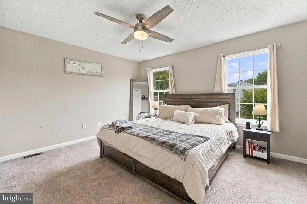 Photo of 1421 N THOMAS WAY