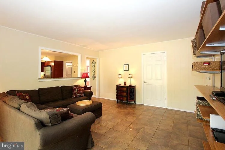 Photo of 8780 OXWELL LANE