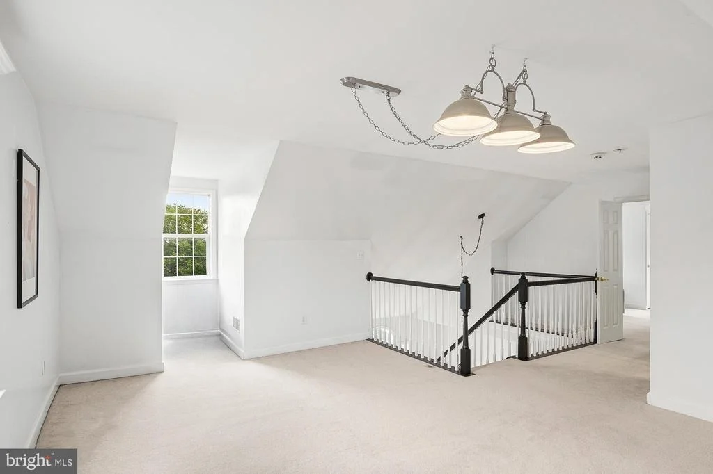 Photo of 6106 CHALLEDON CIRCLE