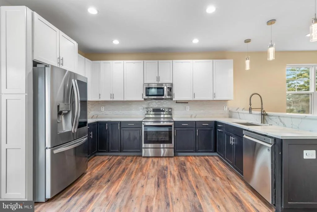 Photo of 2405 NAYLOR ROAD SE