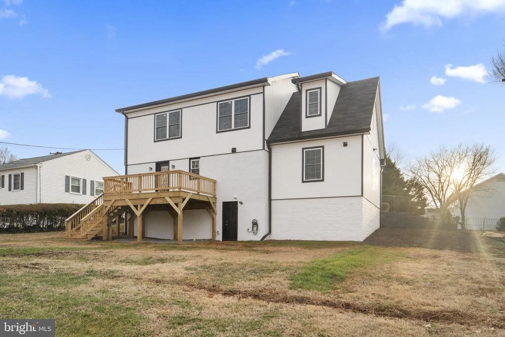 Photo of 305 WINE STREET