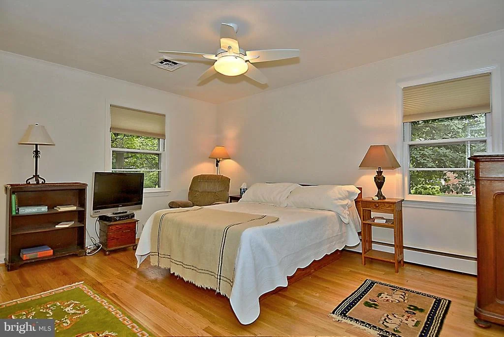 Photo of 2213 PARKER AVENUE