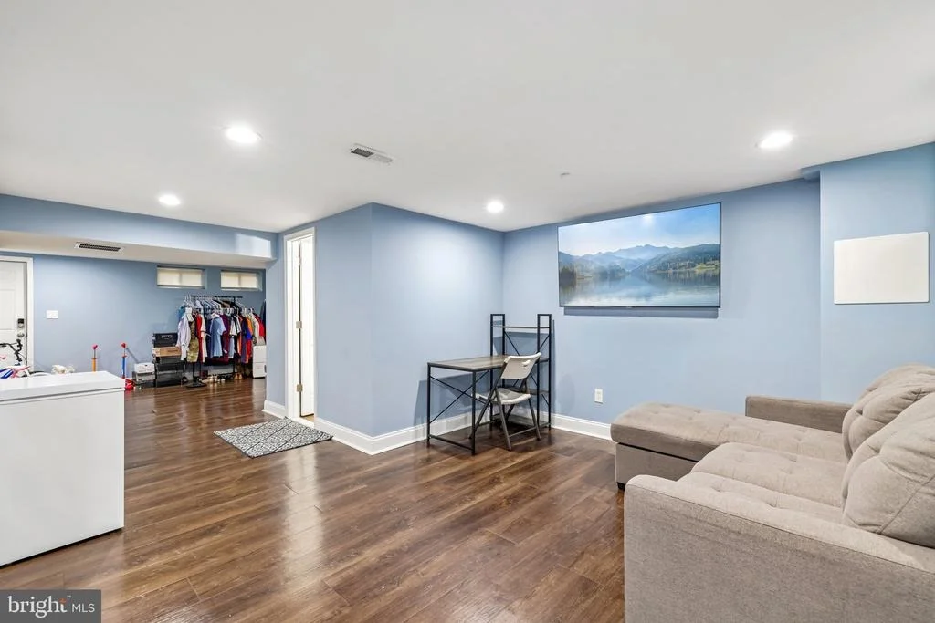 Photo of Unit 4C at 8144 IMPERIAL DRIVE