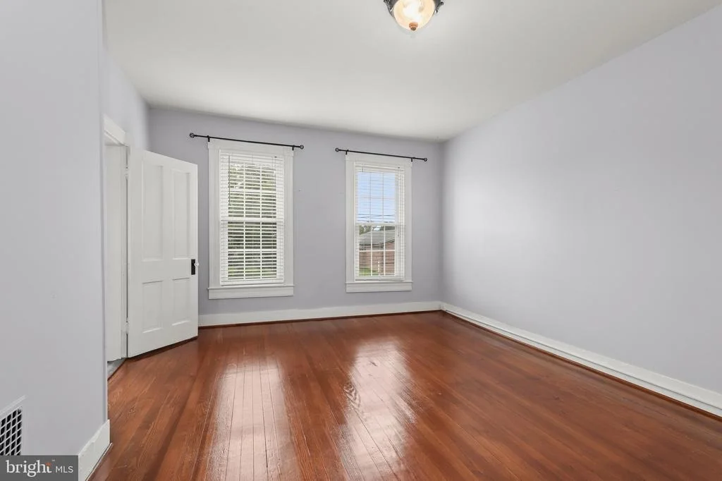 Photo of 1209 LINDEN AVENUE