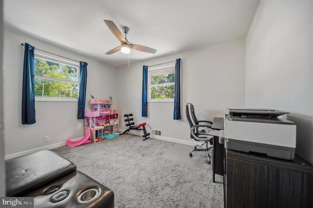 Photo of 1402 NORCROSS LANE