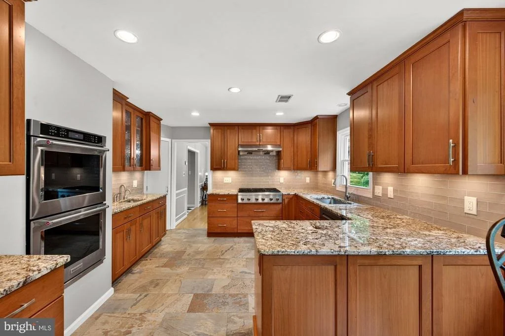 Photo of 11416 VALE ROAD
