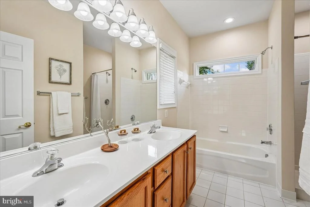 Photo of 6322 HALSEY ROAD