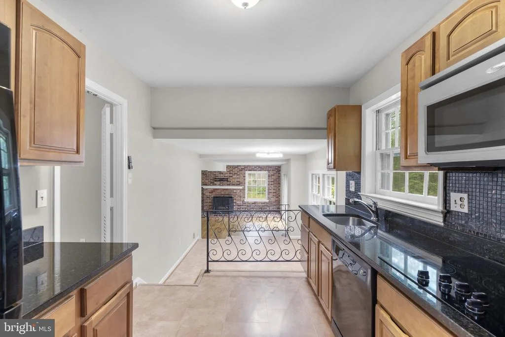 Photo of 1585 KIMBLEWICK ROAD