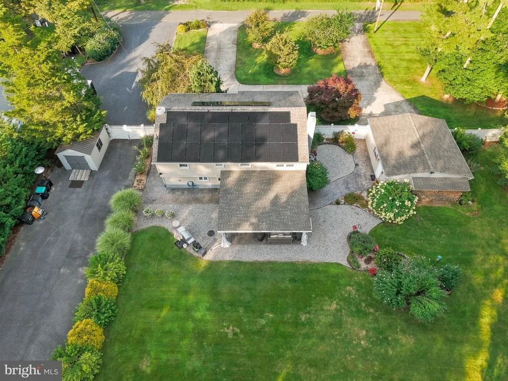 Photo of 211 CAHNT AVENUE