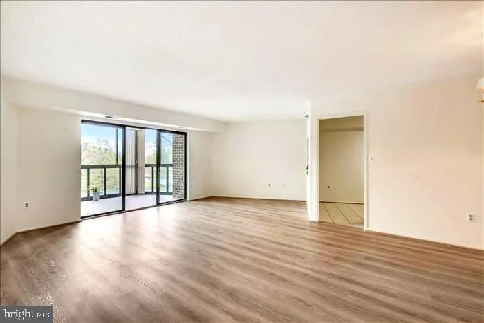 Photo of Unit 3403 at 15115 INTERLACHEN DRIVE