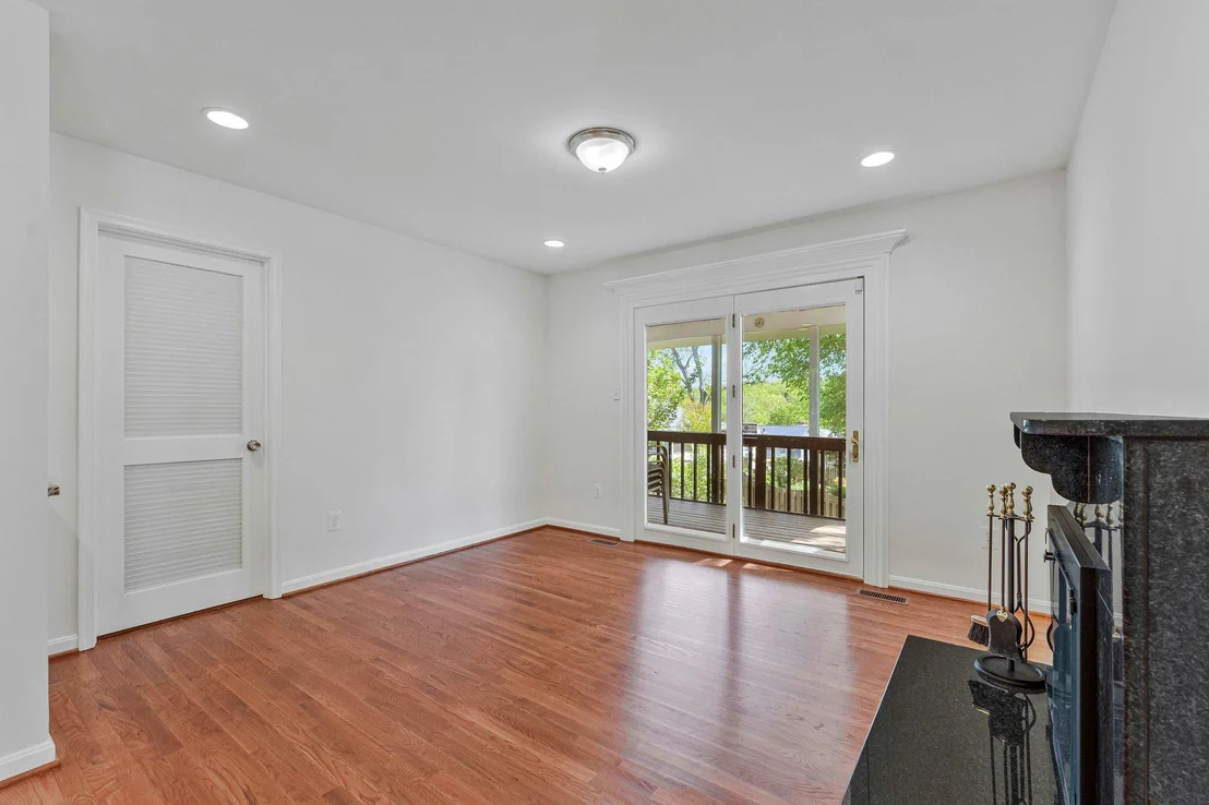 Photo of 3683 BLENHEIM BOULEVARD