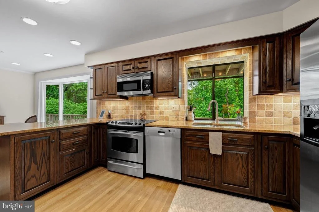 Photo of 7018 GREEN OAK DRIVE