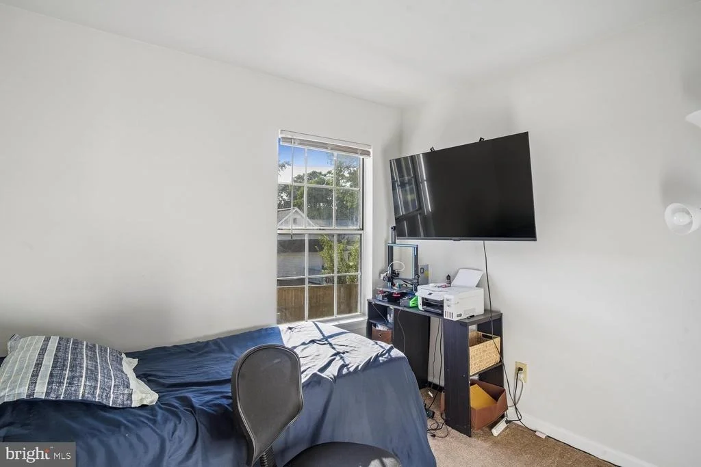 Photo of 1638 MIDLAND ROAD
