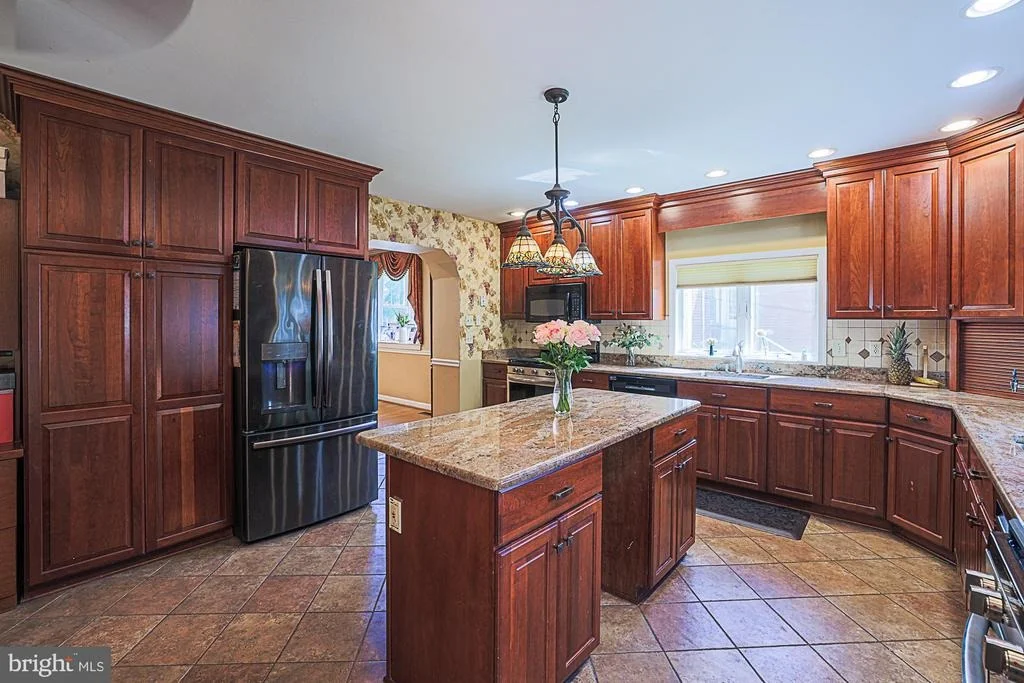 Photo of 3910 LABYRINTH ROAD