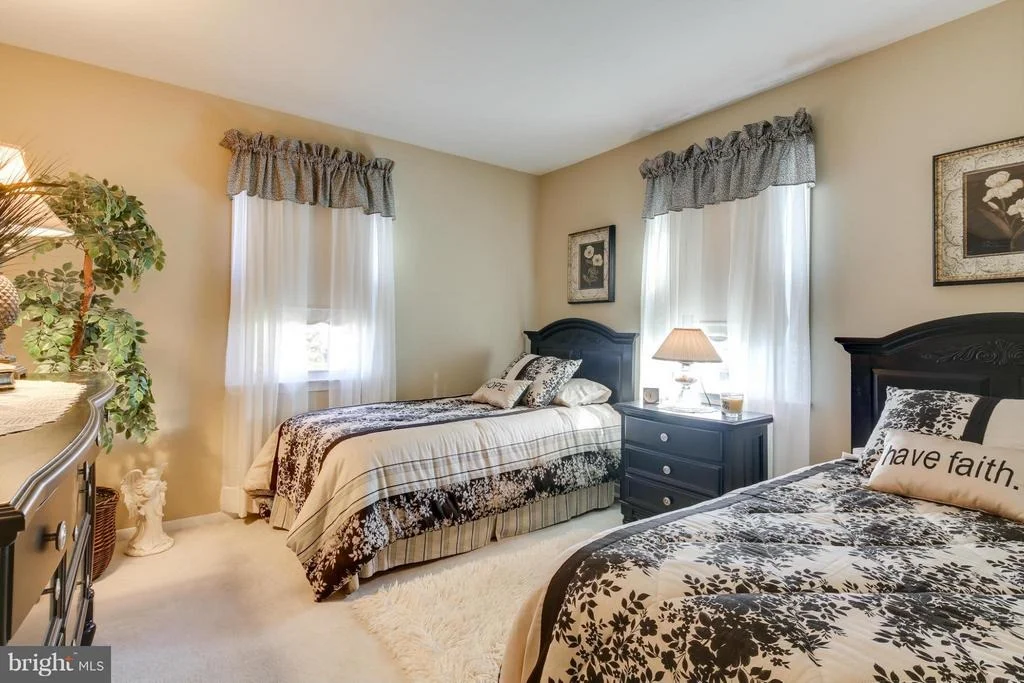 Photo of 8481 HEATHERWOLD DRIVE
