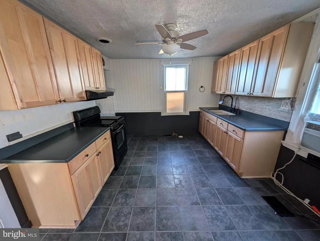 Photo of 74 CALVERT ROAD