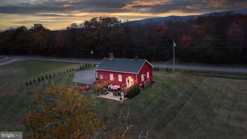 Photo of 1098 REYNOLDS ROAD