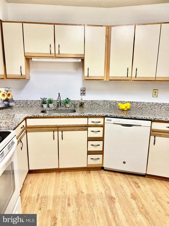 Photo of Unit 3603 at 15115 INTERLACHEN DRIVE