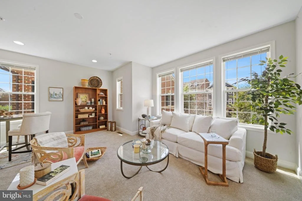Photo of 304 PARKVIEW AVENUE