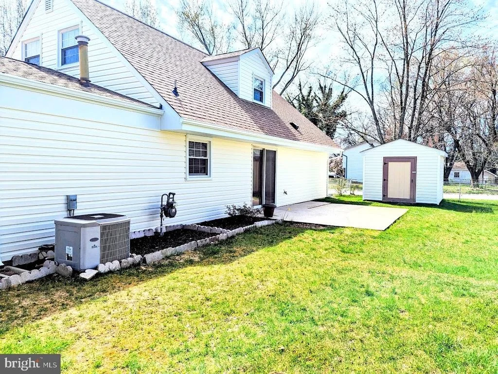 Photo of 910 BARRINGTON DRIVE