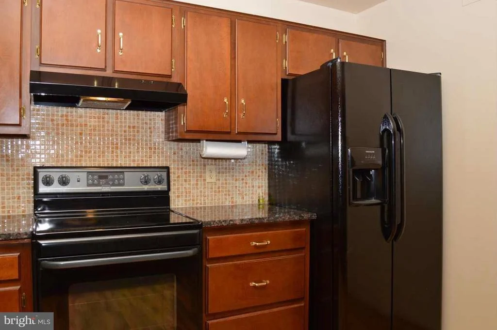 Photo of 6191 VIEWSITE DRIVE