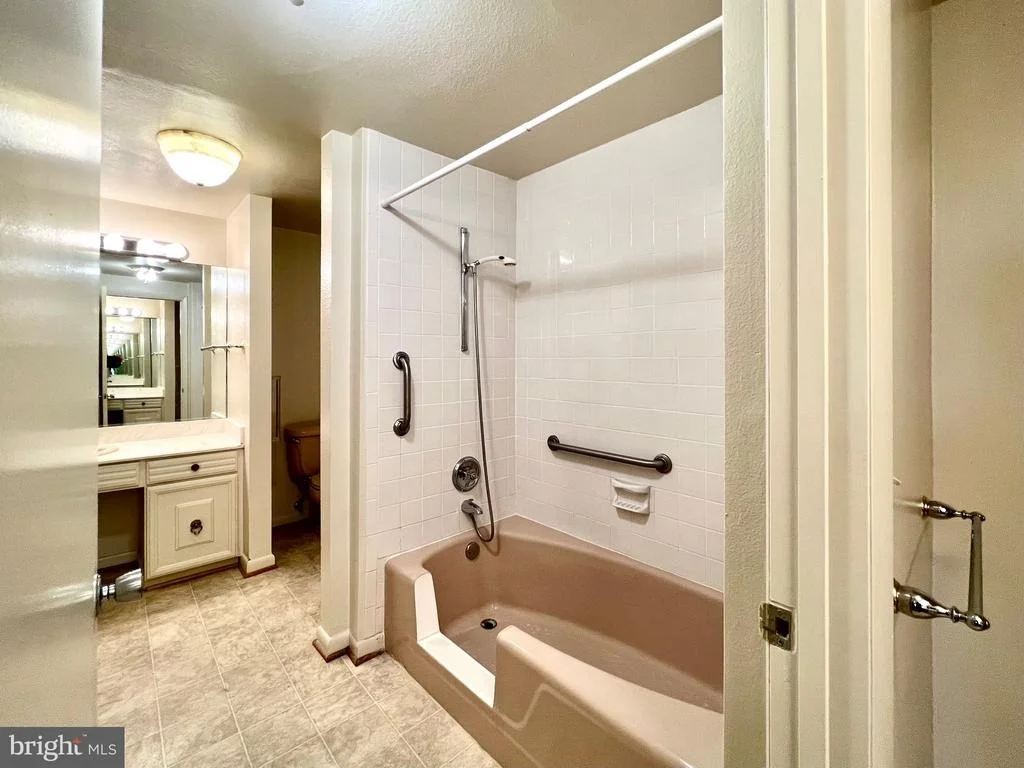Photo of Unit 72C at 3370 GLENEAGLES DRIVE