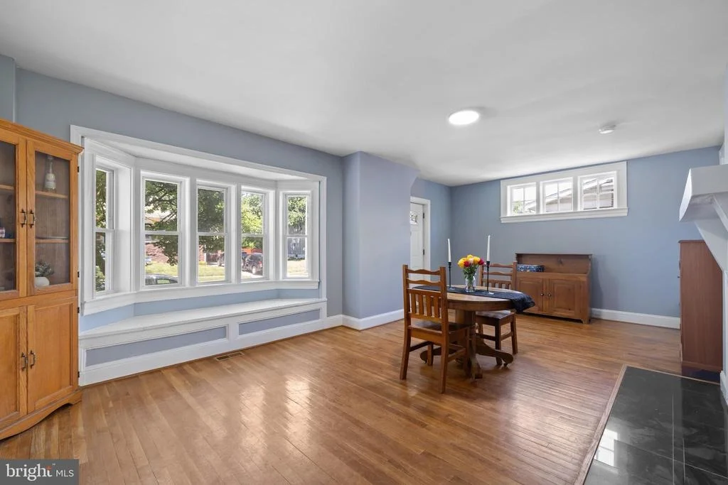Photo of 3901 W COLD SPRING LANE W